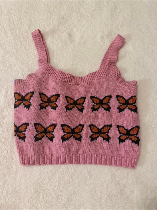 Levi's Tops - Levi's Pink Butterfly Cropped Knit Tank Top